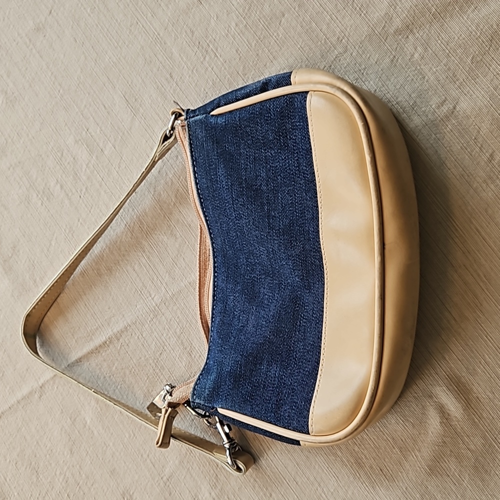 Purse - Picture 2 of 5